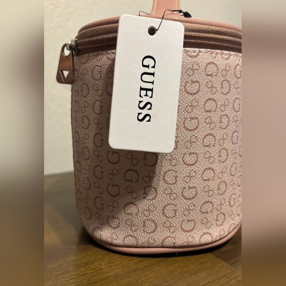 GUESS - Junction Travel Bag NEW! - Picture 9 of 17